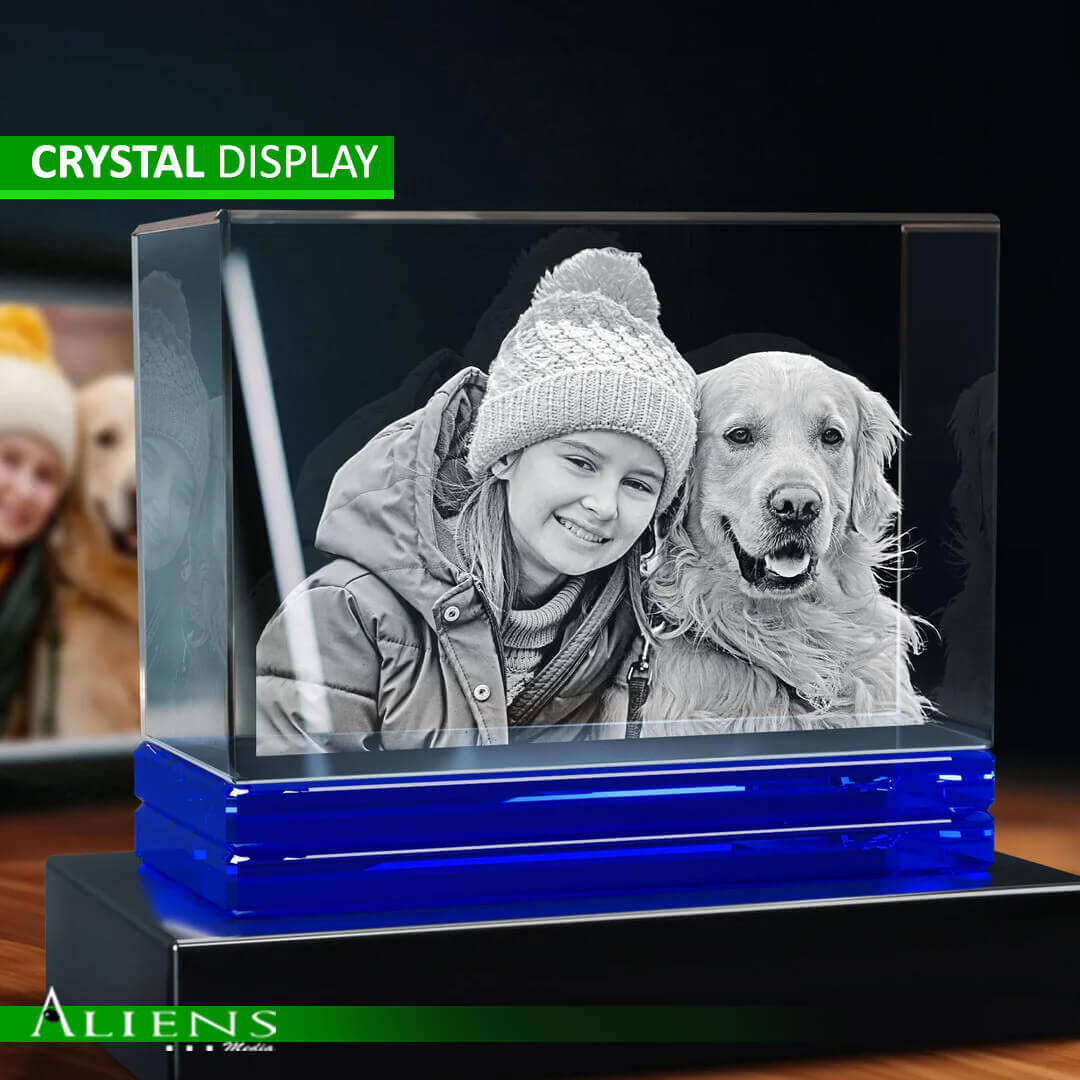 Custom crystal display with 3D logo engraving, ideal for corporate gifts.
