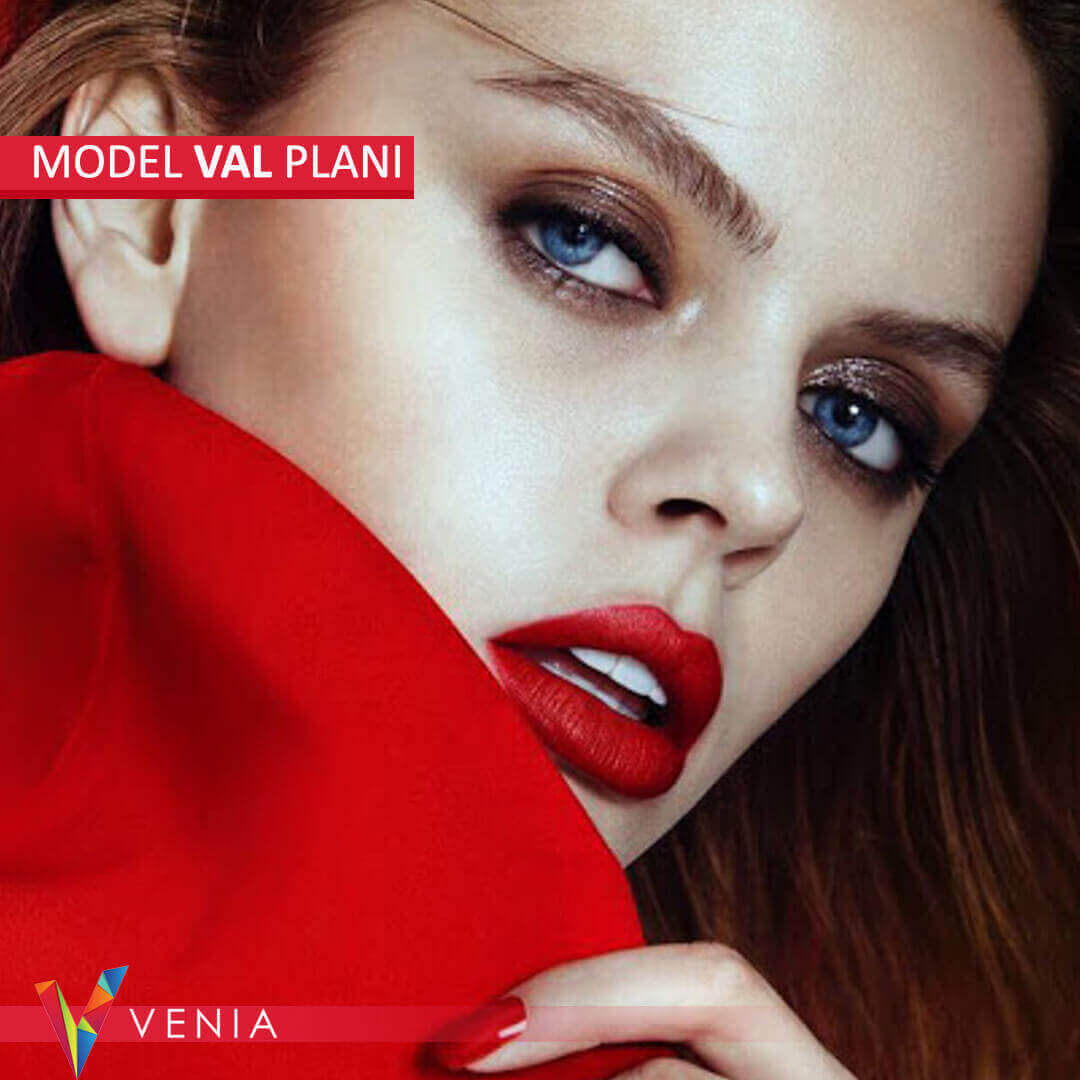 Elegant female model from Venia Agency at a luxury event.